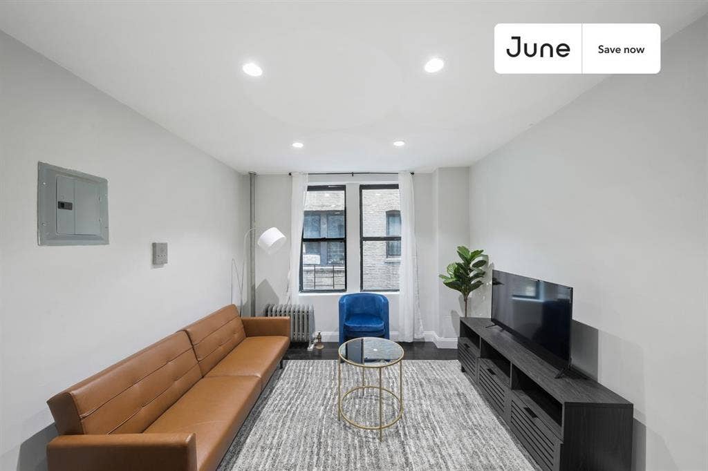 2 BR in New York City