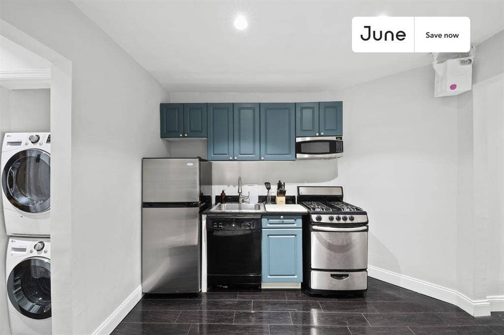 2 BR in New York City