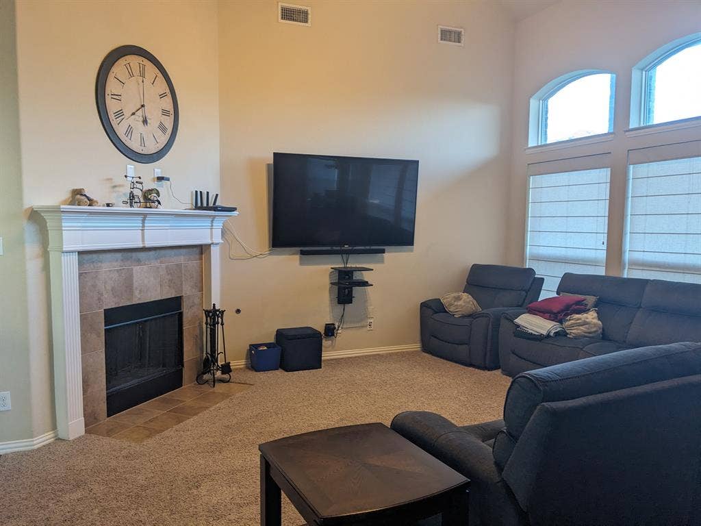 Spacious Executive Home - Women