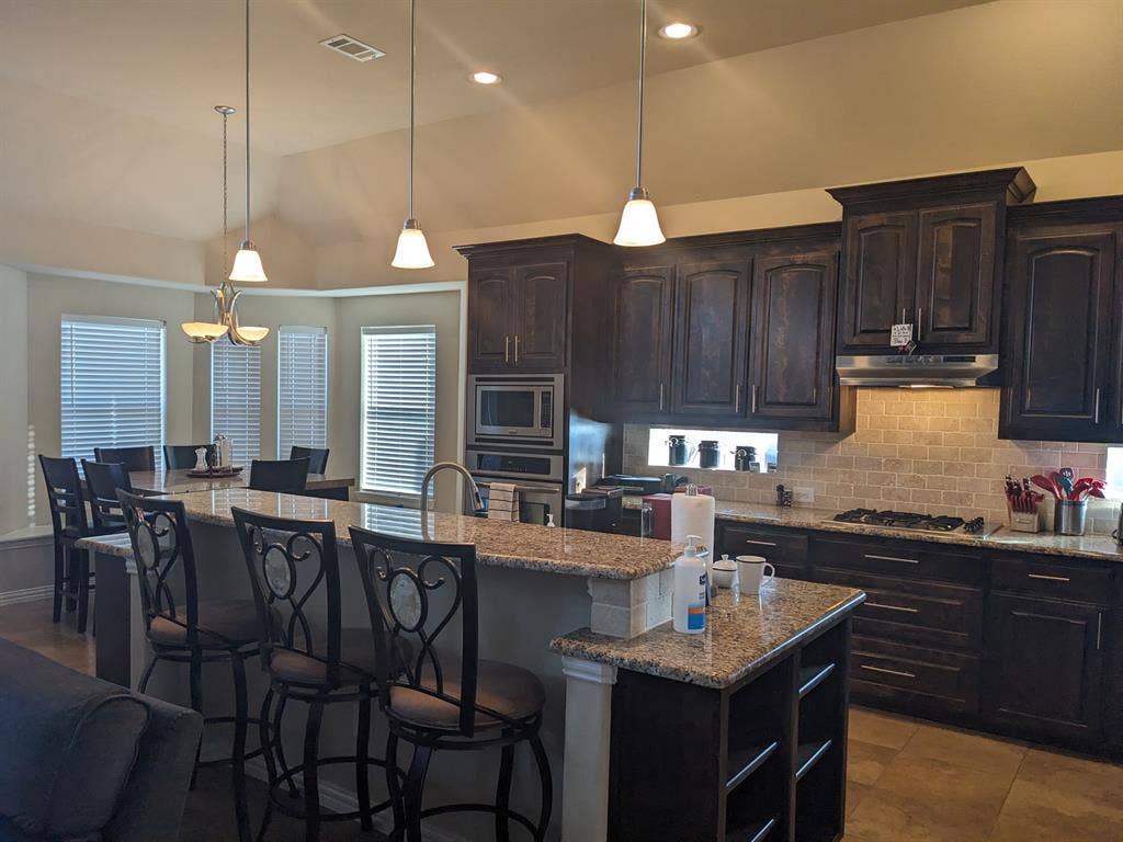 Spacious Executive Home - Women