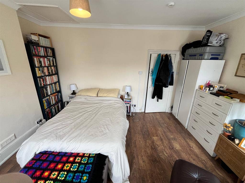 Large double room available