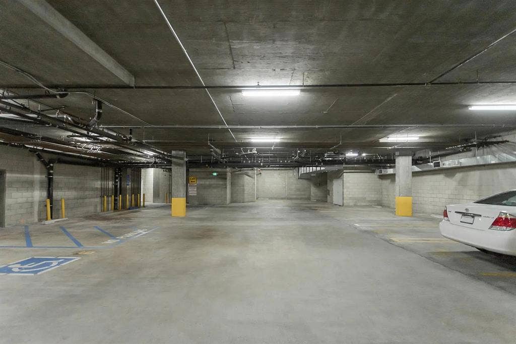 $475/wk | King Suite + Private Bath