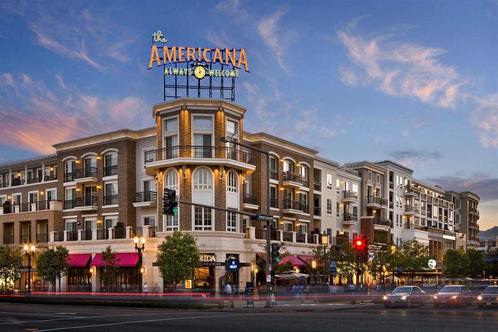 $475/wk | King Suite + Private Bath