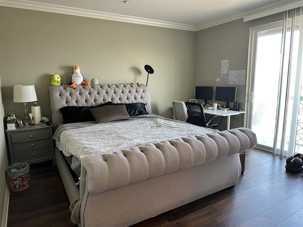 $475/wk | King Suite + Private Bath