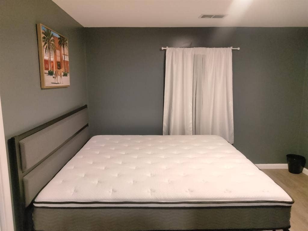 5 BR in Statesville