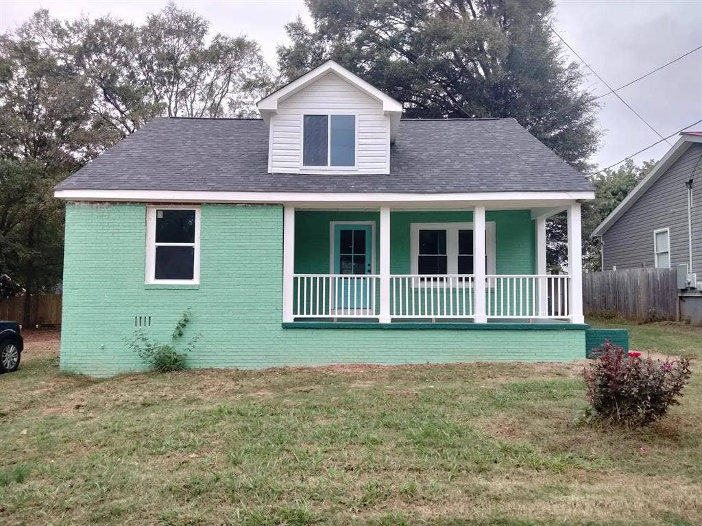 5 BR in Statesville