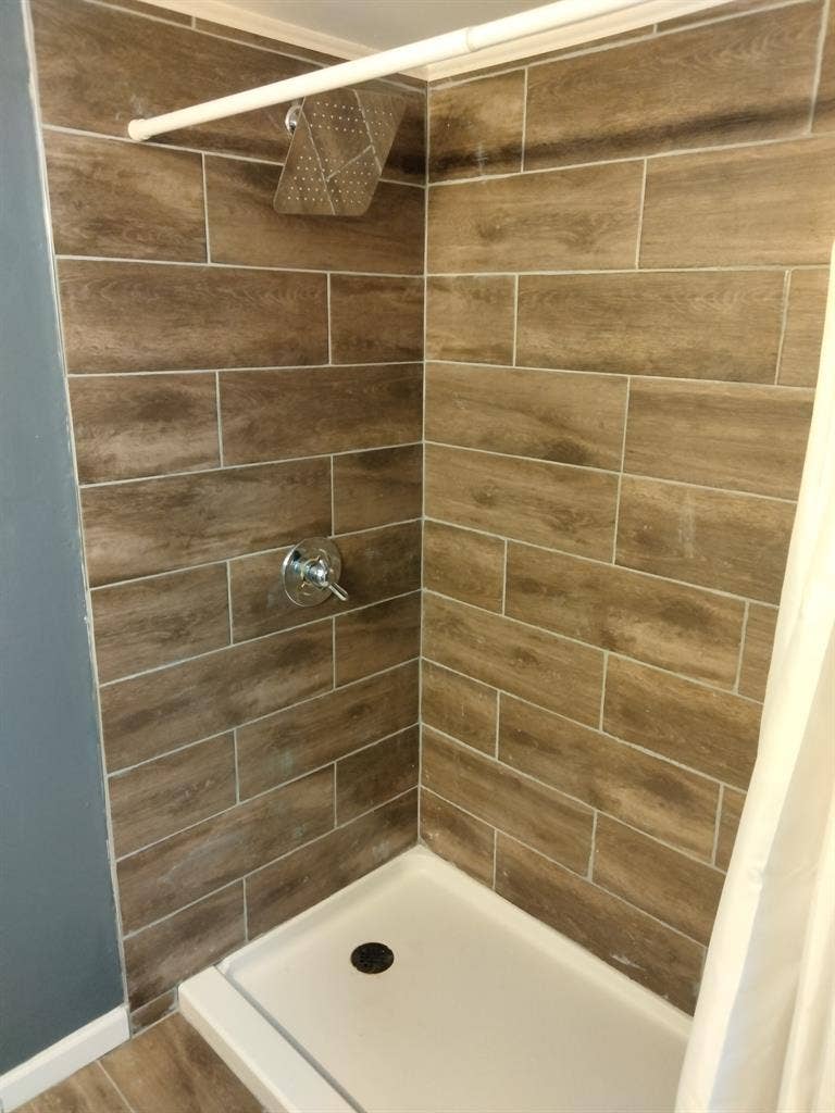 5 BR in Statesville