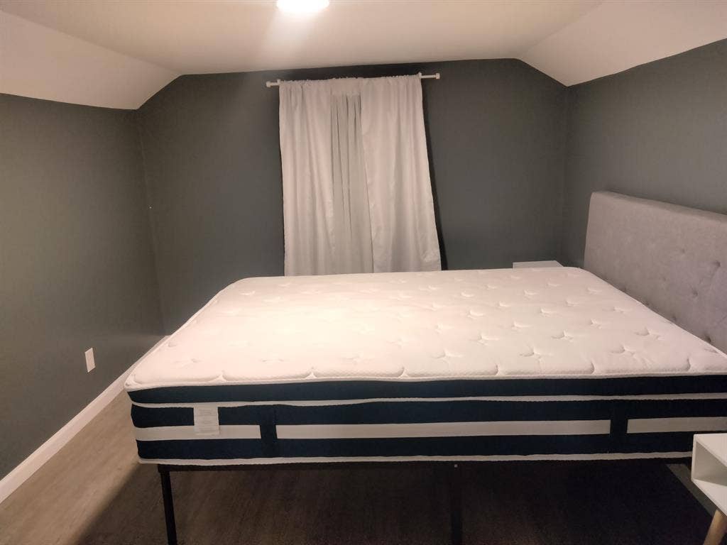 5 BR in Statesville
