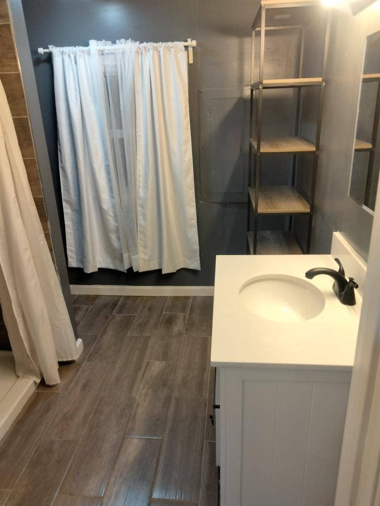 5 BR in Statesville