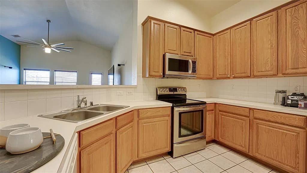 3 BR in Little Elm