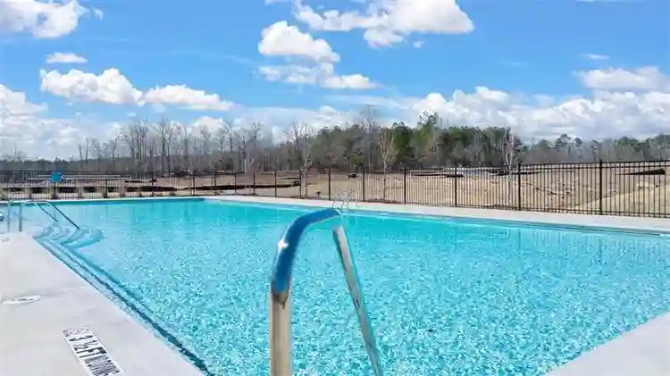 4 BR in Locust Grove