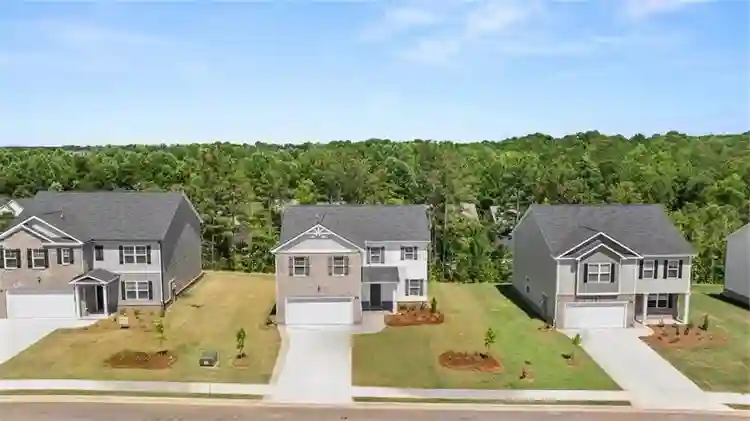 4 BR in Locust Grove