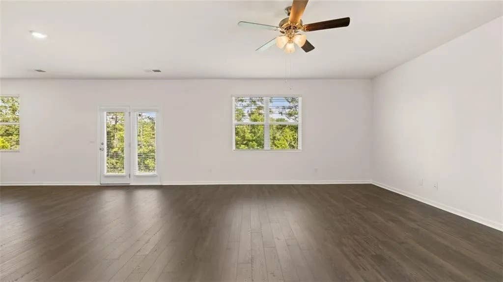 4 BR in Locust Grove