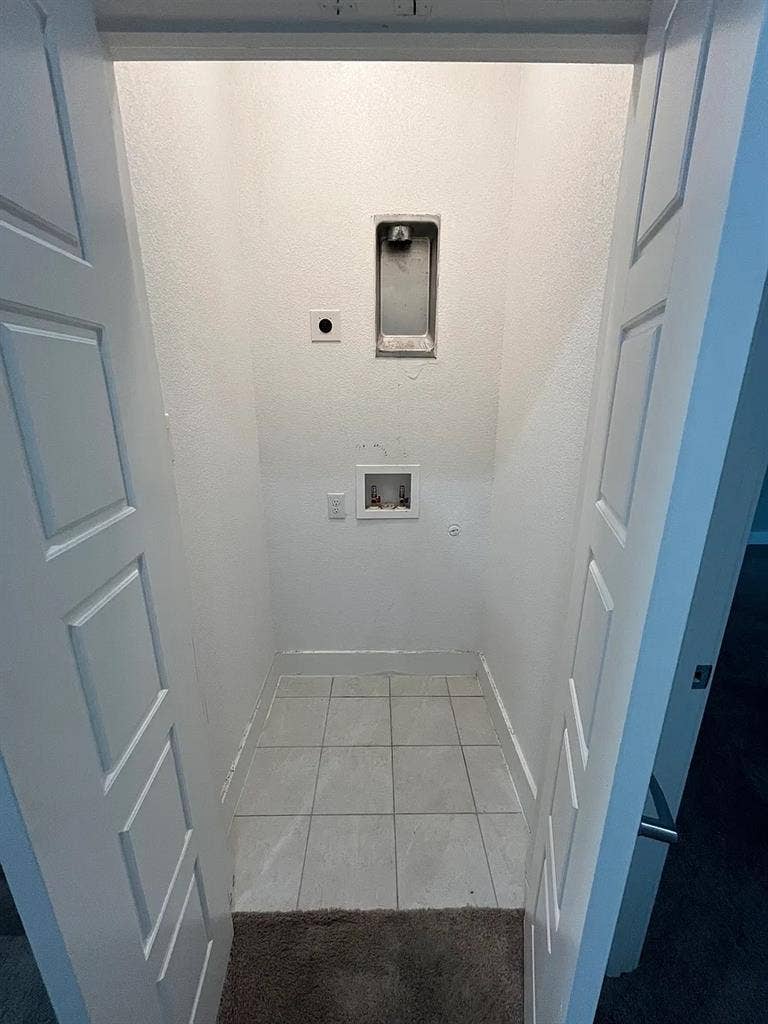 2 BR in Dallas