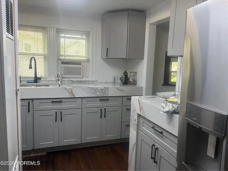 2bedr00m furnished apt for rent
