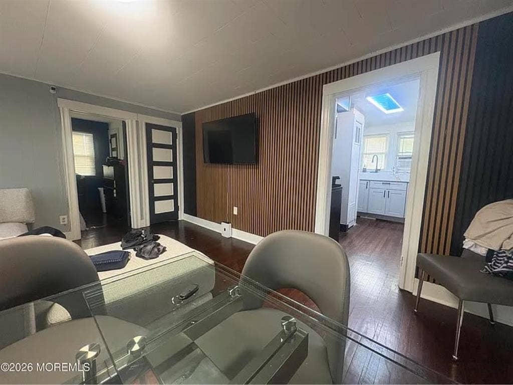 2bedr00m furnished apt for rent