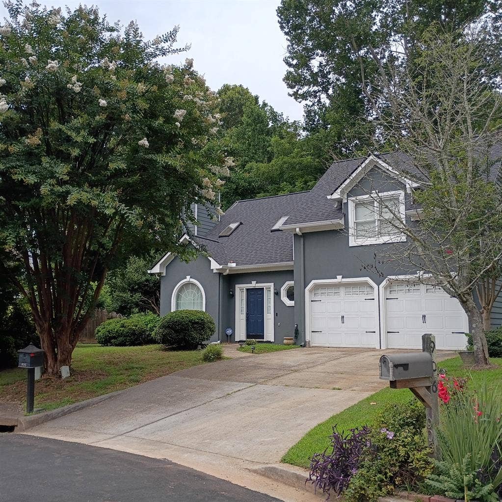 2 Story Home includes Utilities