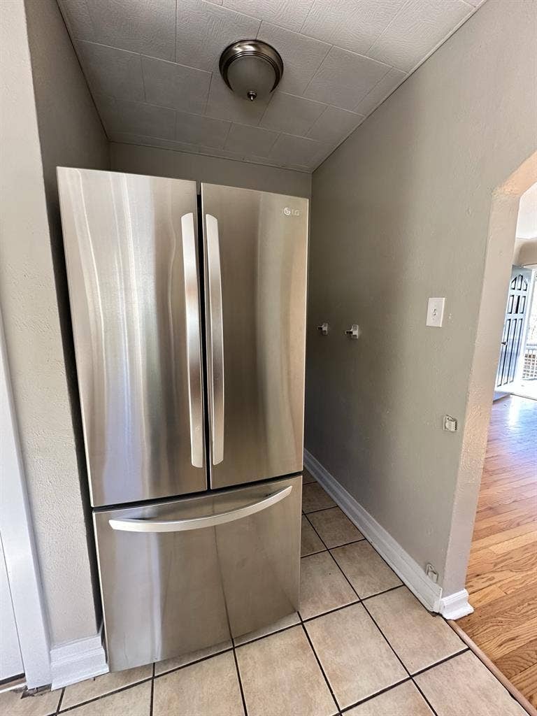 Looking for roommate in Sunnyside