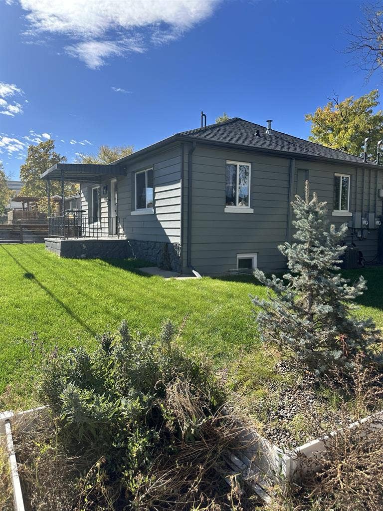 Looking for roommate in Sunnyside