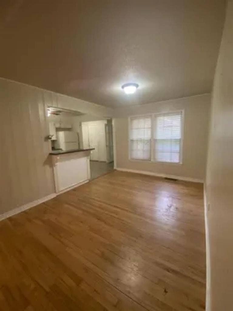 looking for a female roommate!