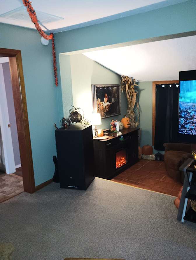 Couple looking for Roommate.