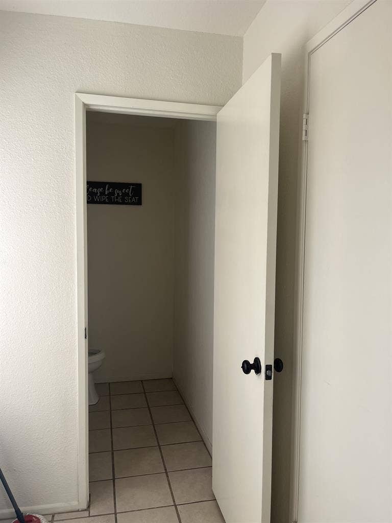 1 ROOM AVAILABLE VISTA - AUGUST 1