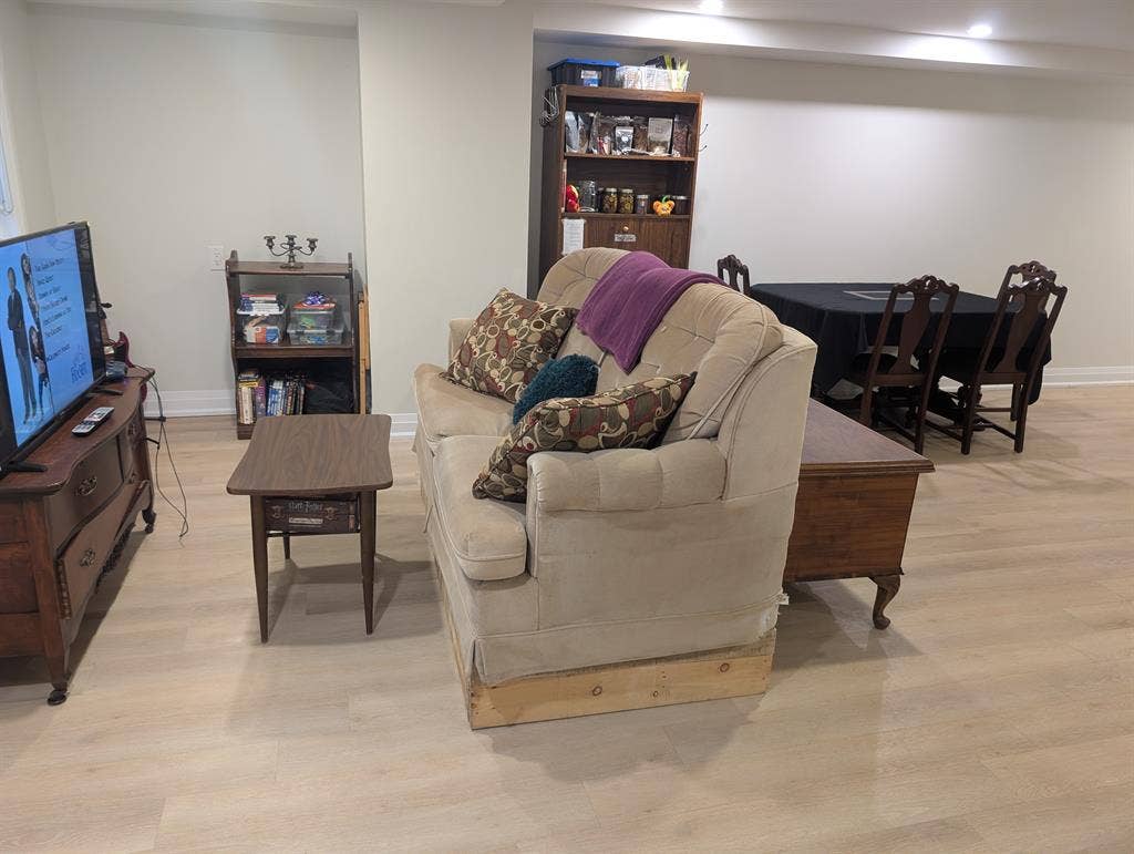 Female roommate for Sept. 1st