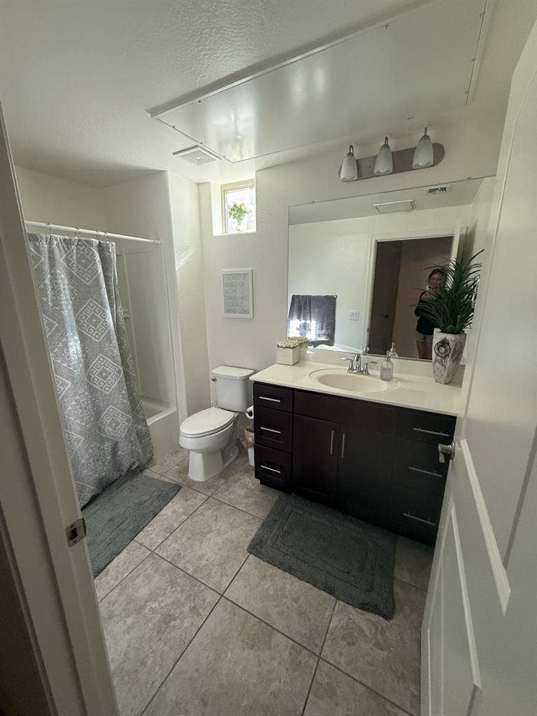 Private Room & Bathroom