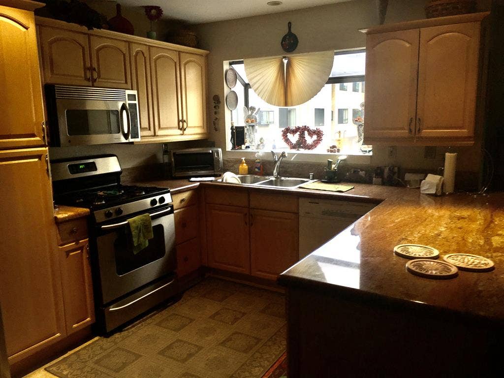 Private Furnished Bdrm/Private Bath
