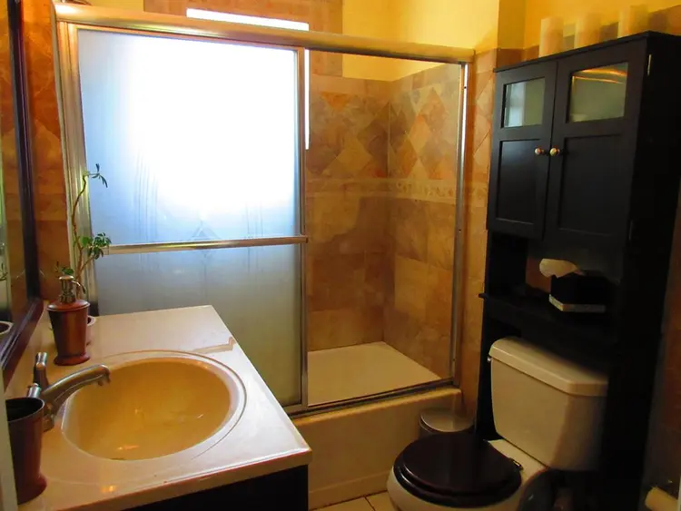 Hollywood Room for Rent $750