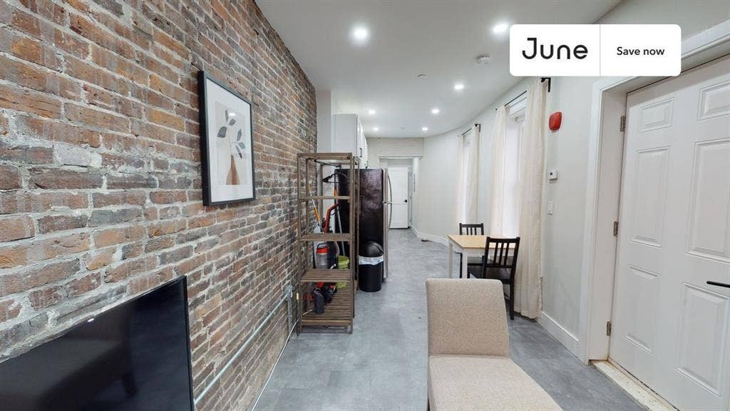1 BR in Boston