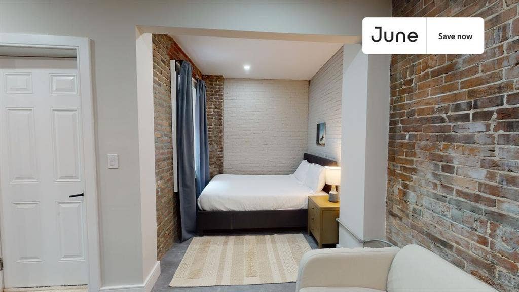 1 BR in Boston