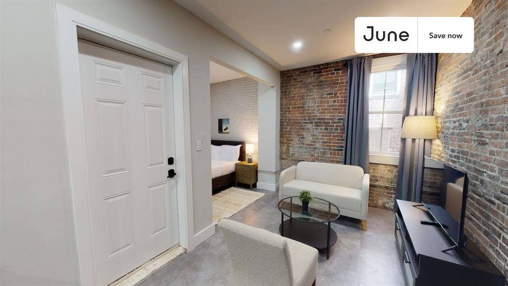 1 BR in Boston