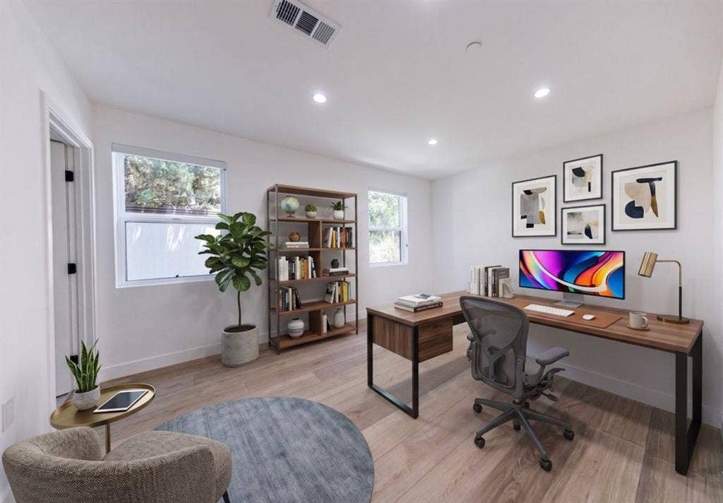 3bed 3.5bath townhouse in NOHO