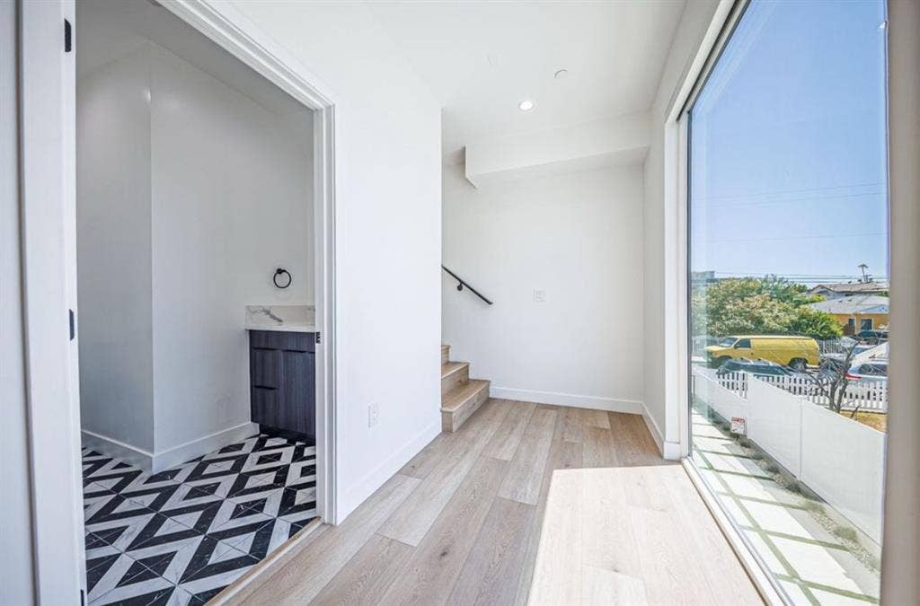 3bed 3.5bath townhouse in NOHO