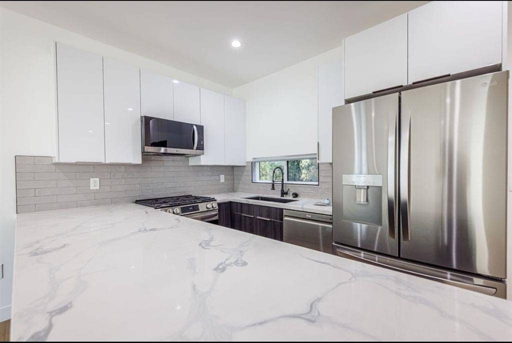 3bed 3.5bath townhouse in NOHO