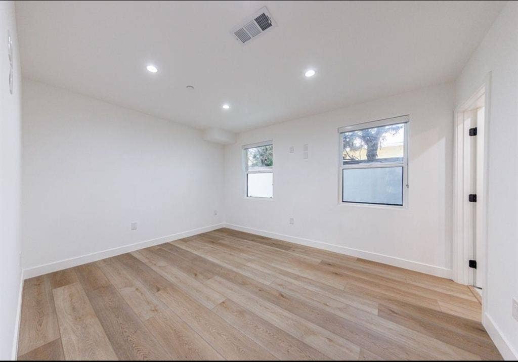 3bed 3.5bath townhouse in NOHO