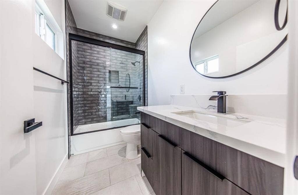 3bed 3.5bath townhouse in NOHO