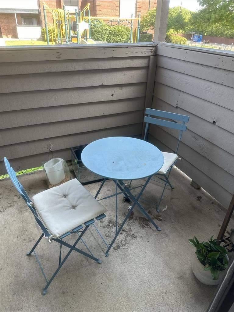 1400 -1500 f1 with office for 1000.