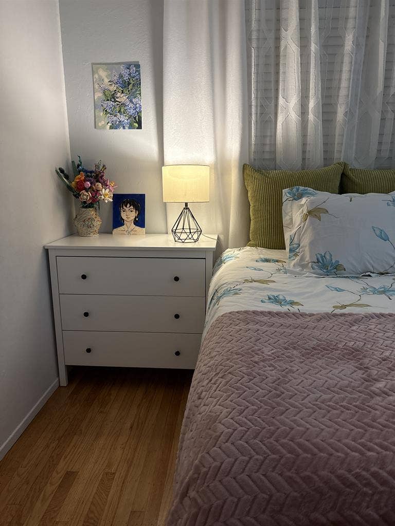 Nice neighborhood + Furnished ST