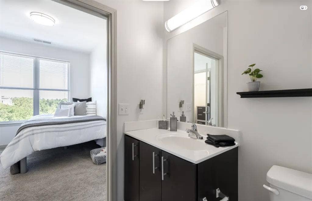 1 BR 1 BA Blockone discount price!