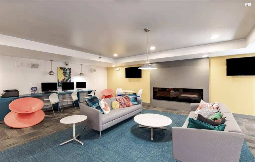 1 BR 1 BA Blockone discount price!