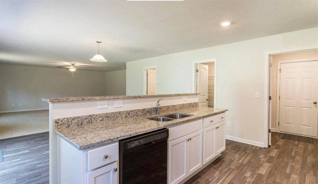 5 BR in Zebulon