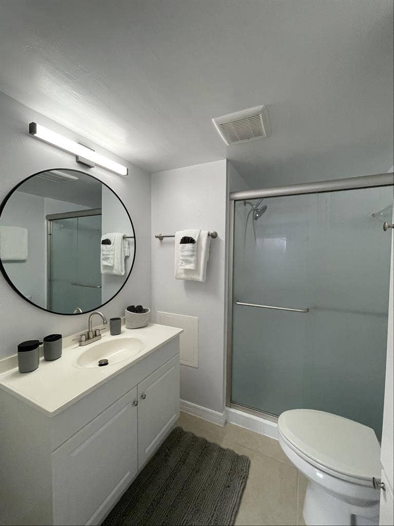 2/2 Naples Condo