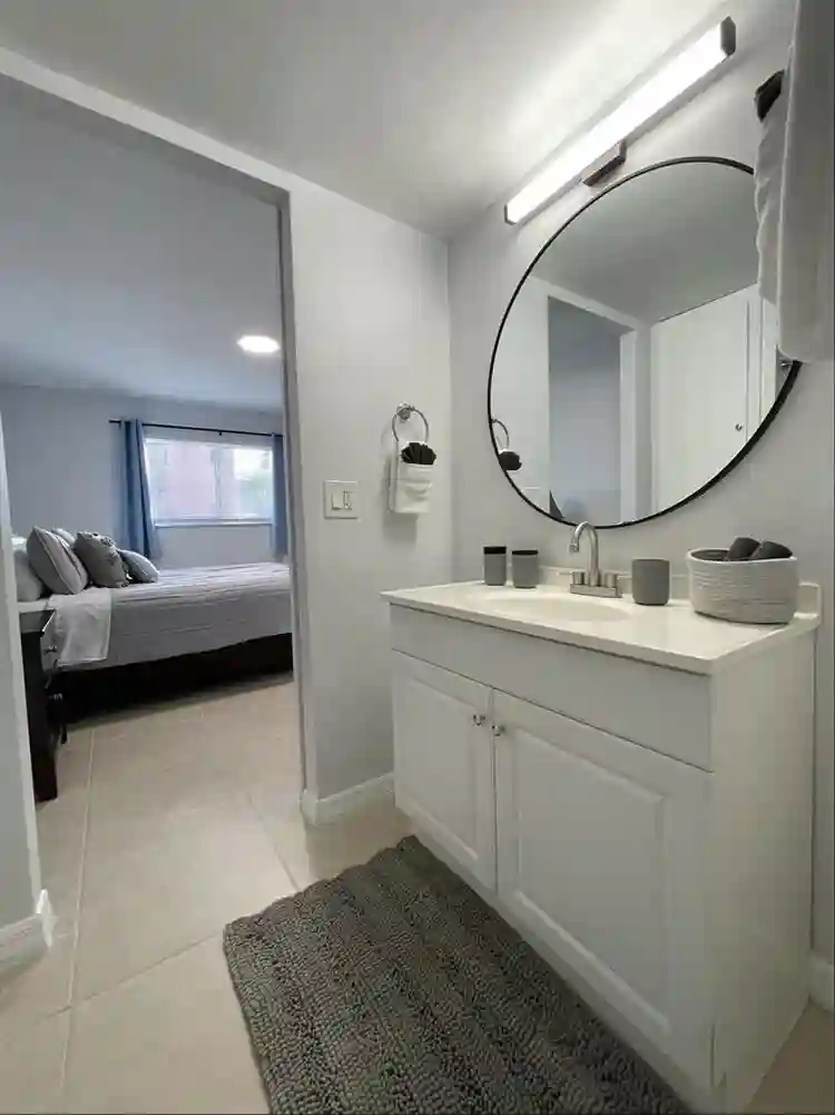2/2 Naples Condo