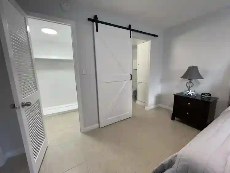 2/2 Naples Condo