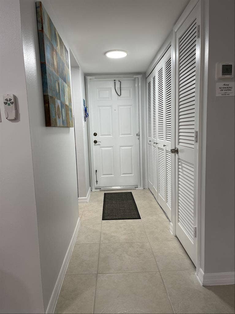 2/2 Naples Condo