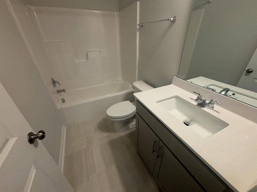4 BR in Apex