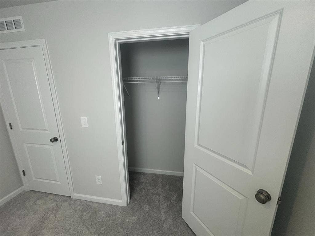 4 BR in Apex