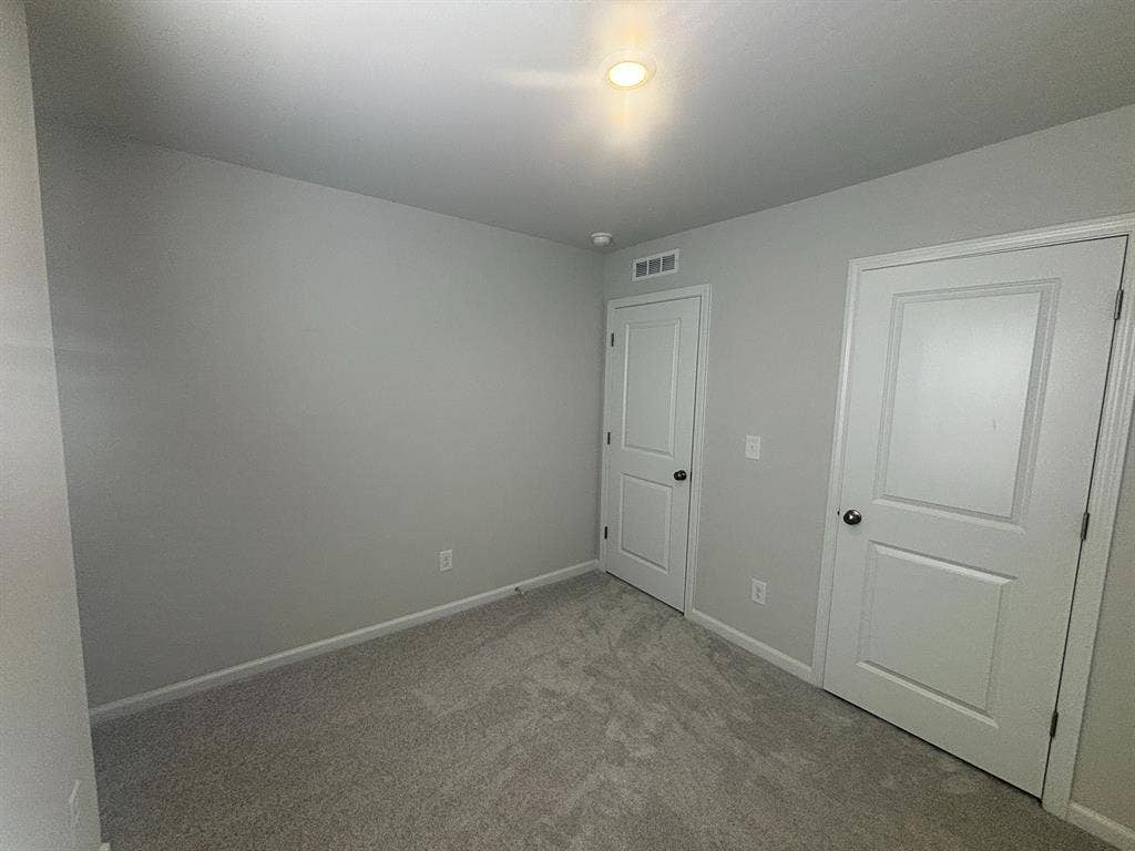 4 BR in Apex